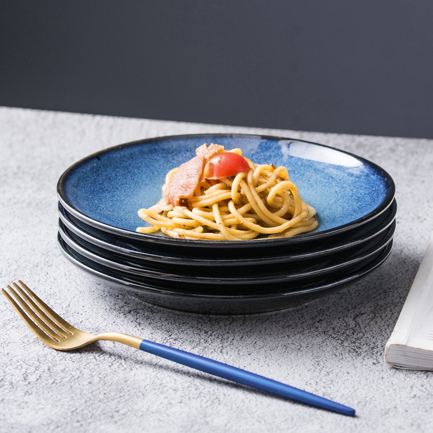 UNICASA Ceramic Dinner Plates 10.25 Inch Round Porcelain Plates,Dish Set for Lunch,Party Wedding,Restaurant,Microwave,Oven, Dishwasher Safe Plates Set of 4